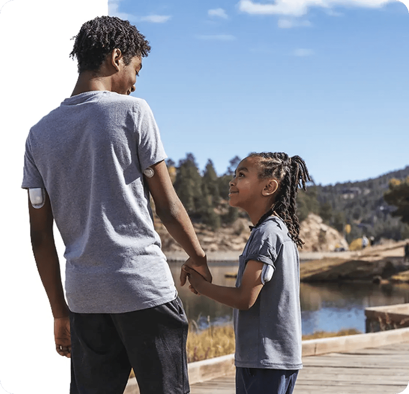 nordic-infucare-siblings-holding-hands (1)